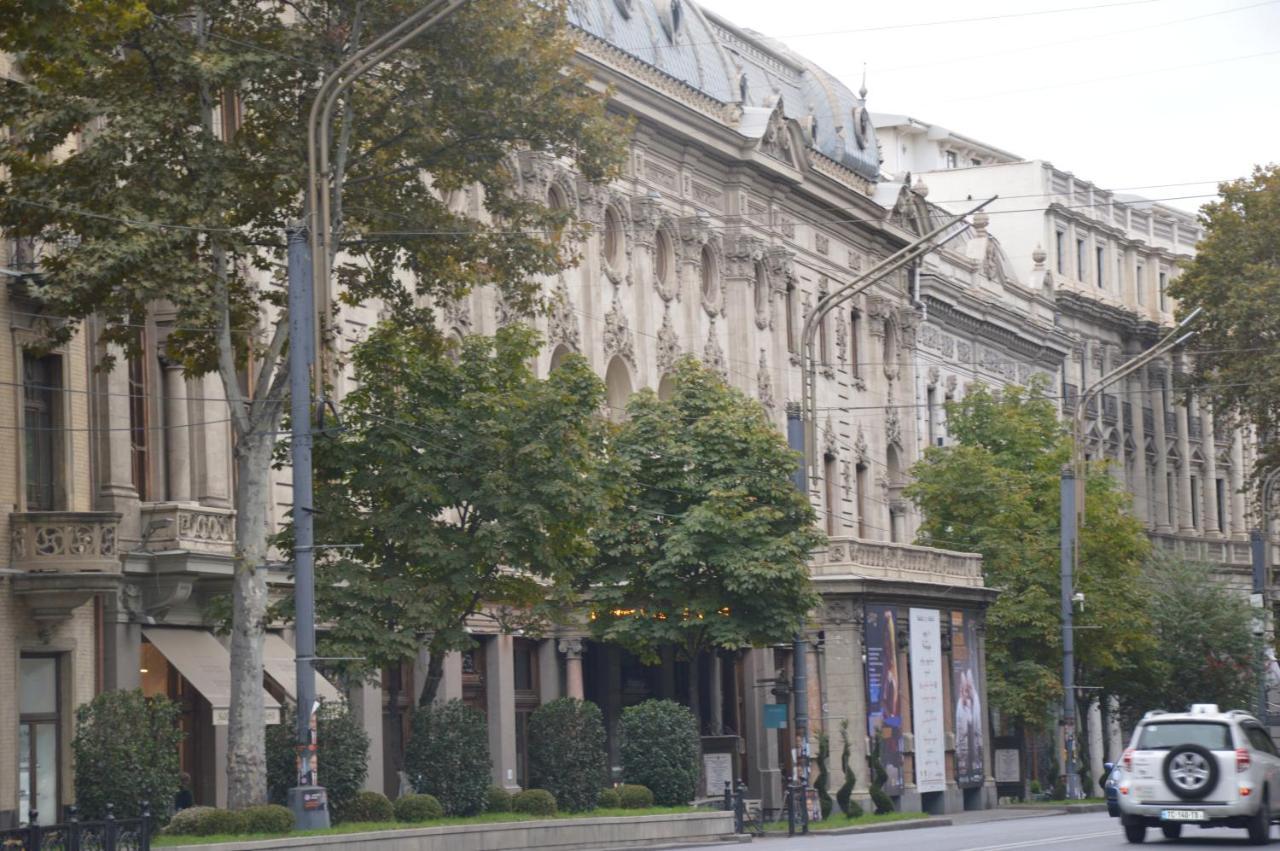 Ferienwohnung 20 Shota Rustaveli Avenue Tbilisi Exterior foto